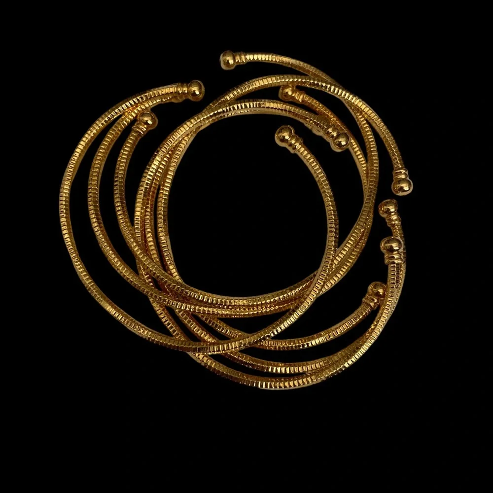 6 BRIGHT GOLD PLATED SIMPLE, ELEGANT BANGLES - Picture 4 of 8